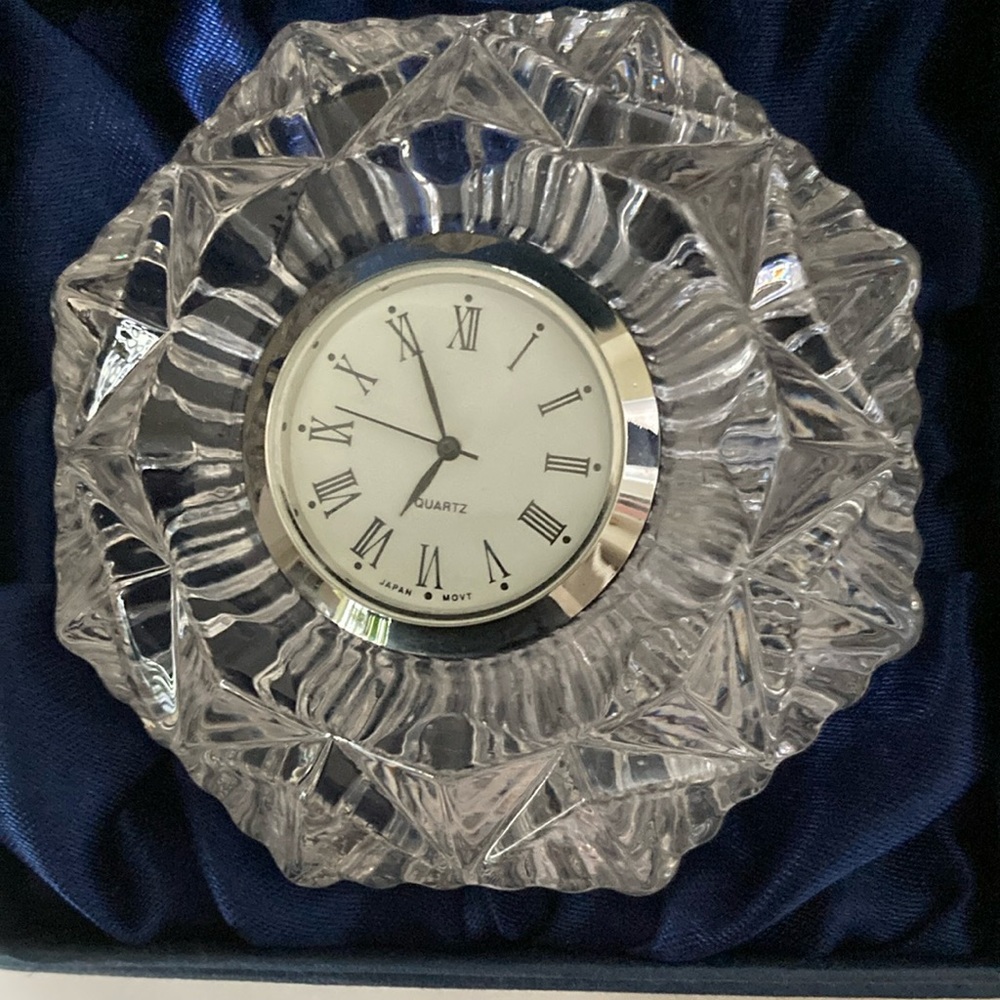 VINTAGE Elegant Silver Crystal Clock